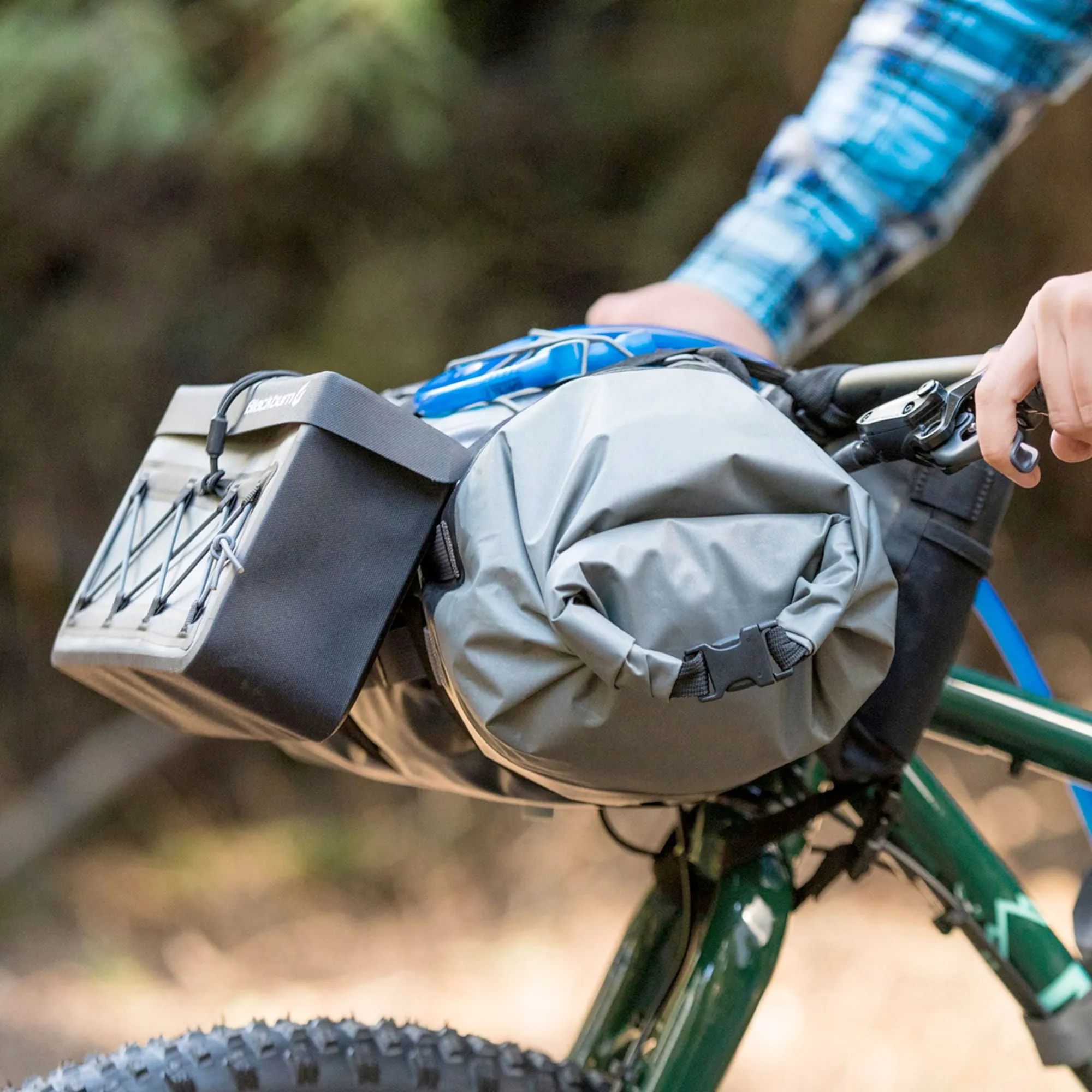 Blackburn Outpost Elite Hitchhiker Handlebar Bag