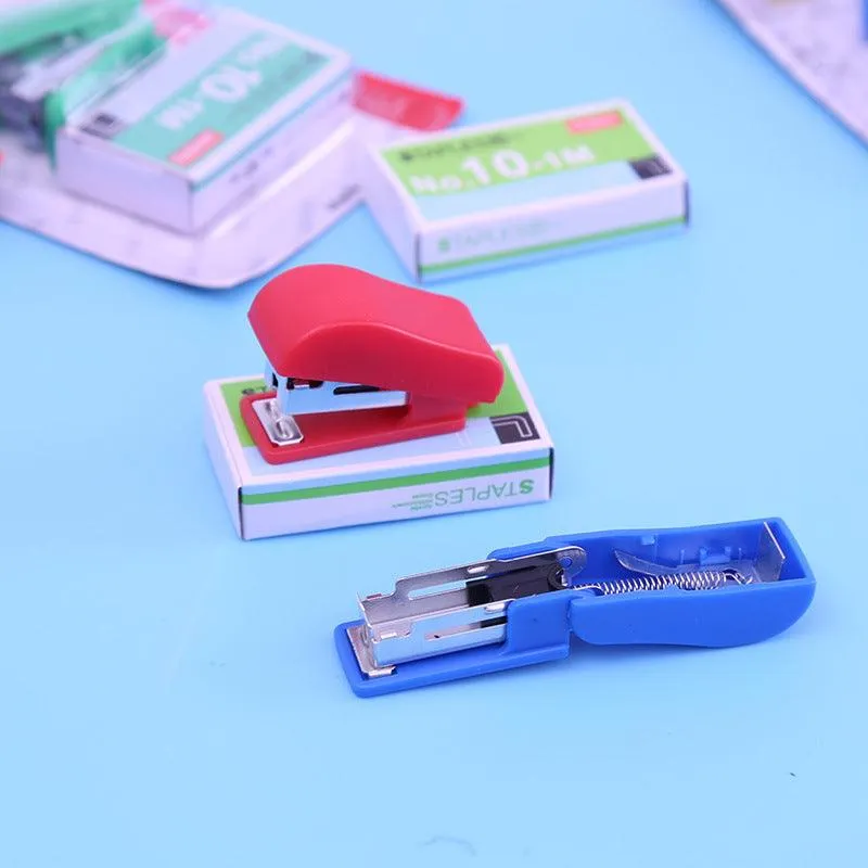 Staples Petite Size Stapler for Kids Pack of 3 in Random Colors